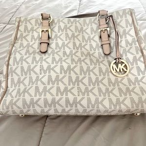 Michael Kors Authentic Handbag Tote